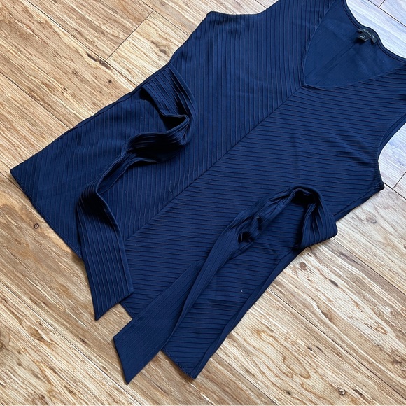 Ann Taylor Navy V-Neck Adjustable Tie Top - Picture 5 of 10
